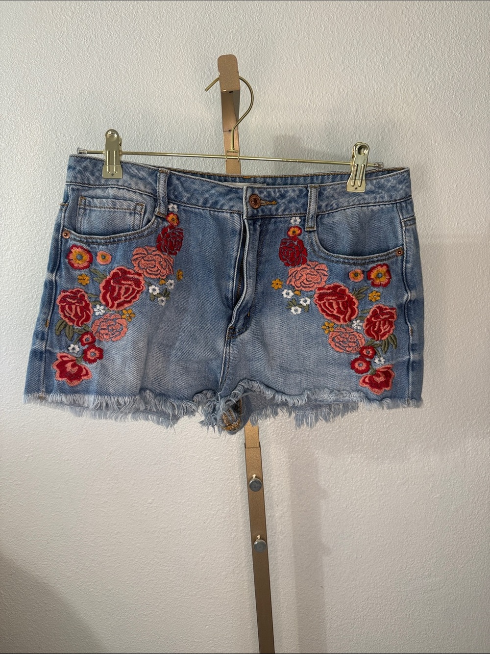 Floral Embroidered Light Blue Denim Shorts- Size 30